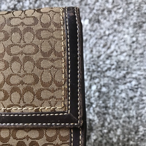 Coach Wallet - Picture 5 of 5